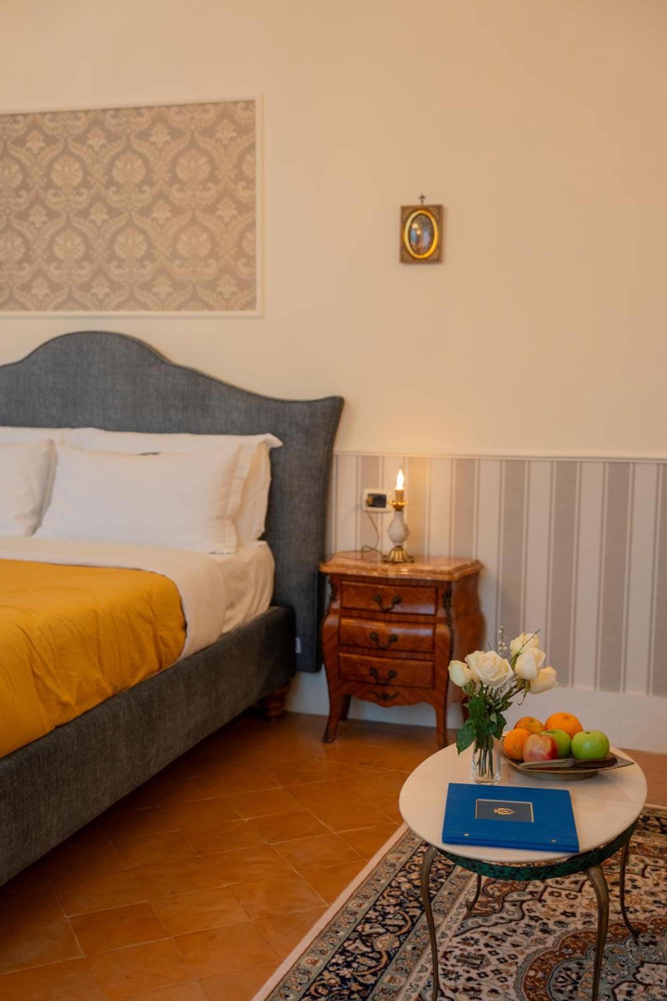 Casa Santangelo Suites Салерно Екстер'єр фото